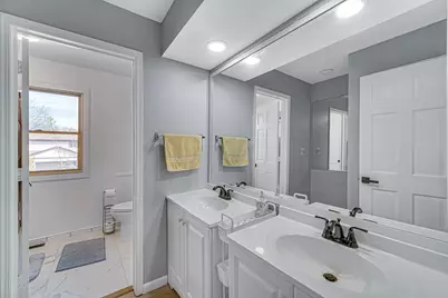 1623 W Bray Court, Arlington Heights, IL 60005 - Photo 21