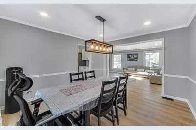 1623 W Bray Court, Arlington Heights, IL 60005 - Photo 5