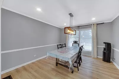 1623 W Bray Court, Arlington Heights, IL 60005 - Photo 11