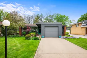 304 S Mt Prospect Rd, Mount Prospect, IL 60056 - Photo 3