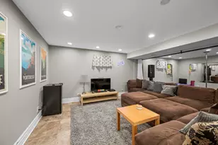 304 S Mt Prospect Rd, Mount Prospect, IL 60056 - Photo 23