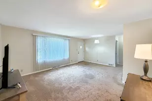 1411 Mark Dr, Freeport, IL 61032 - Photo 9