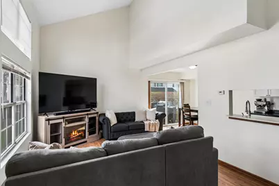 513 East Avenue #513, Streamwood, IL 60107 - Photo 5