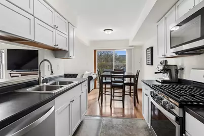 513 East Avenue #513, Streamwood, IL 60107 - Photo 11