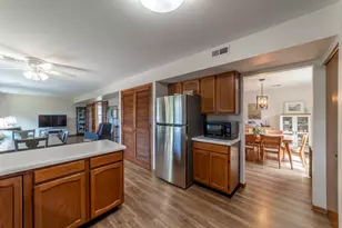1849 Pastoral Ln, Hanover Park, IL 60133 - Photo 9