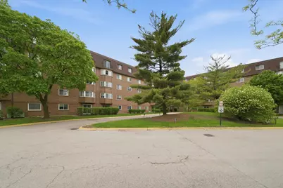 300 S Roselle Road #309, Schaumburg, IL 60193 - Photo 3