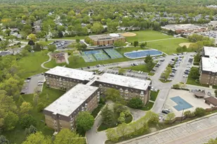 300 S Roselle Rd, Schaumburg, IL 60193 - Photo 23