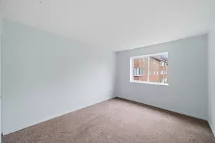 300 S Roselle Rd, Schaumburg, IL 60193 - Photo 17