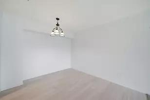 300 S Roselle Rd, Schaumburg, IL 60193 - Photo 19