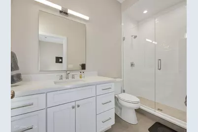 225 Burlington Avenue #TH1, Clarendon Hills, IL 60514 - Photo 17