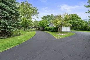 27 Sheffield Ln, Oak Brook, IL 60523 - Photo 21