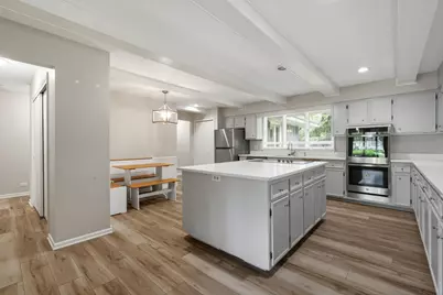 27 Sheffield Lane, Oak Brook, IL 60523 - Photo 11
