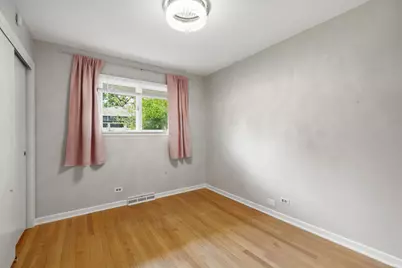 27 Sheffield Lane, Oak Brook, IL 60523 - Photo 17