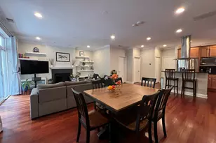 2424 N Southport Ave, Chicago, IL 60614 - Photo 3
