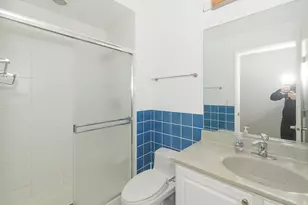 435 W Erie St, Chicago, IL 60654 - Photo 17