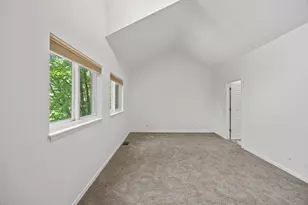1323 E 61st St, Chicago, IL 60637 - Photo 23