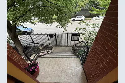 1323 E 61st Street, Chicago, IL 60637 - Photo 5