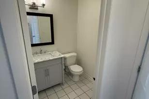 1323 E 61st St, Chicago, IL 60637 - Photo 13