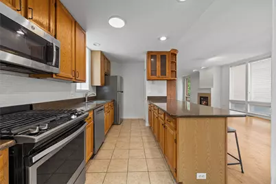 1323 E 61st Street, Chicago, IL 60637 - Photo 9