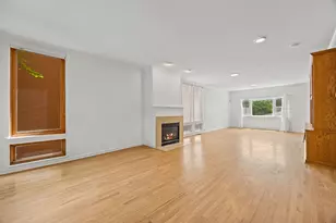 1323 E 61st St, Chicago, IL 60637 - Photo 5