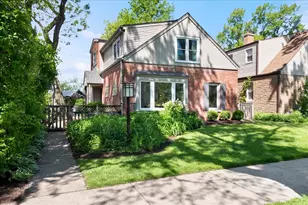 6850 N Lowell Ave, Lincolnwood, IL 60712 - Photo 1