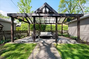 6850 N Lowell Ave, Lincolnwood, IL 60712 - Photo 21