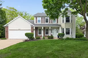 337 W Scarborough Ct, Bloomingdale, IL 60108 - Photo 1