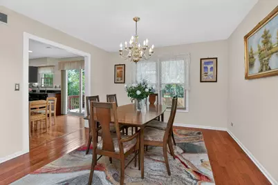337 W Scarborough Court, Bloomingdale, IL 60108 - Photo 3