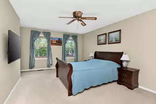 337 W Scarborough Ct, Bloomingdale, IL 60108 - Photo 15