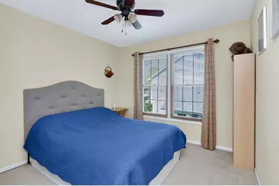 337 W Scarborough Court, Bloomingdale, IL 60108 - Photo 17