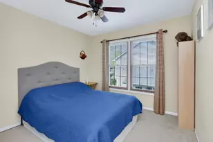 337 W Scarborough Ct, Bloomingdale, IL 60108 - Photo 17