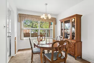 555 S Cedar St, Palatine, IL 60067 - Photo 9