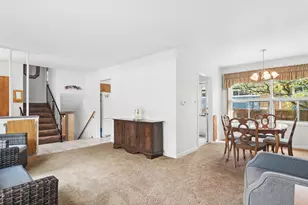 555 S Cedar St, Palatine, IL 60067 - Photo 5