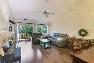 1064 Ripple Ridge, Darien, IL 60561 - Photo 3