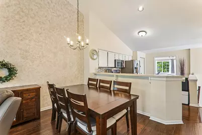 1064 Ripple Ridge, Darien, IL 60561 - Photo 5