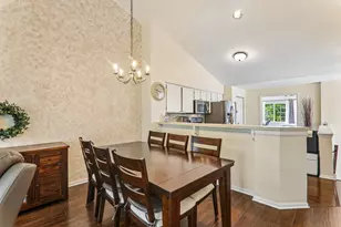 1064 Ripple Ridge, Darien, IL 60561 - Photo 5