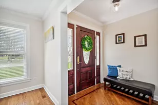 7050 N McAlpin Ave, Chicago, IL 60646 - Photo 3