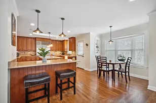 7050 N McAlpin Ave, Chicago, IL 60646 - Photo 7