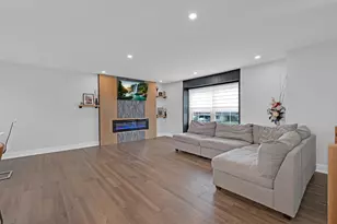 1135 N King Charles Ct, Palatine, IL 60067 - Photo 5
