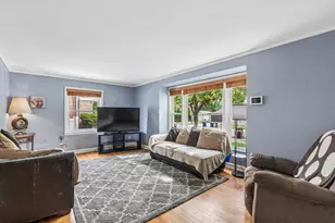 1678 Ash St, Des Plaines, IL 60018 - Photo 5