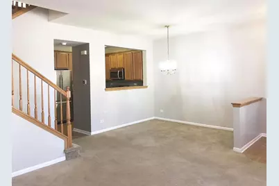 2575 Hillsboro Boulevard, Aurora, IL 60503 - Photo 3