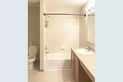 2575 Hillsboro Boulevard, Aurora, IL 60503 - Photo 9