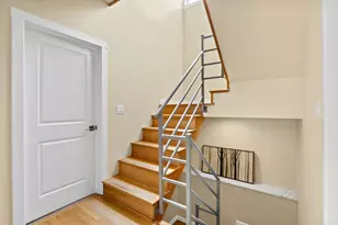 2125 W Greenleaf Ave, Chicago, IL 60645 - Photo 15