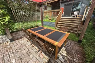 2125 W Greenleaf Ave, Chicago, IL 60645 - Photo 35