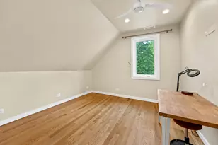 2125 W Greenleaf Ave, Chicago, IL 60645 - Photo 25