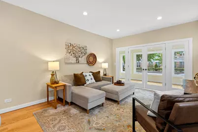 2125 W Greenleaf Avenue, Chicago, IL 60645 - Photo 5