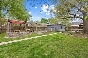 2125 W Greenleaf Ave, Chicago, IL 60645 - Photo 37
