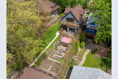 2125 W Greenleaf Avenue, Chicago, IL 60645 - Photo 33