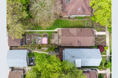 2125 W Greenleaf Avenue, Chicago, IL 60645 - Photo 39