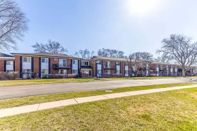 2407 E Brandenberry Court #2K, Arlington Heights, IL 60004 - Photo 1